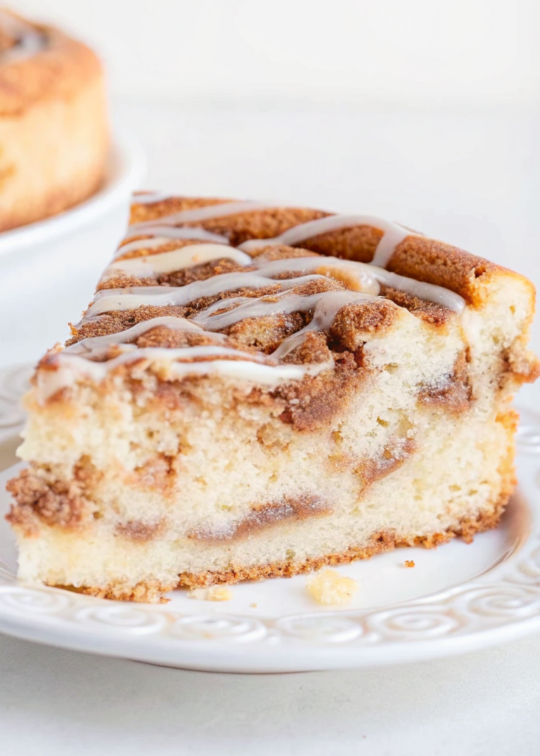 Cinnamon Roll Cheesecake