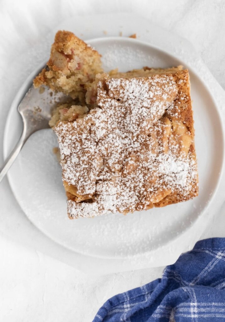Chai Spiced Pear Breakfast Cake